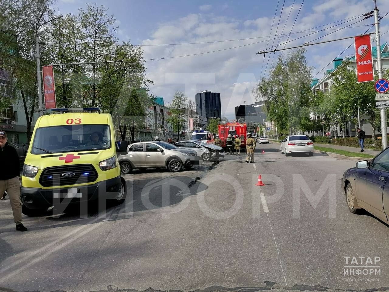 В Альметьевске двое водителей авто пострадали в ДТП