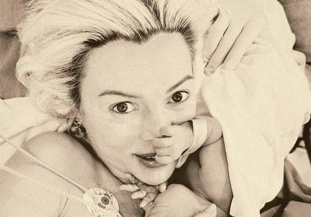 Телеведущая канала «Россия 1» Елена Николаева родила ребенка во второй раз от бывшего мужа Волочковой