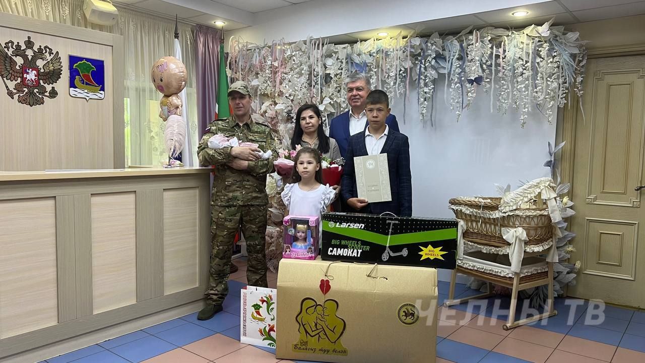 В КДМЦ состоялась торжественная выписка новорожденной и супруги военнослужащего