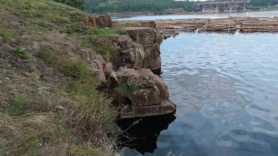 Подросток утонул в водохранилище в Иркутской области