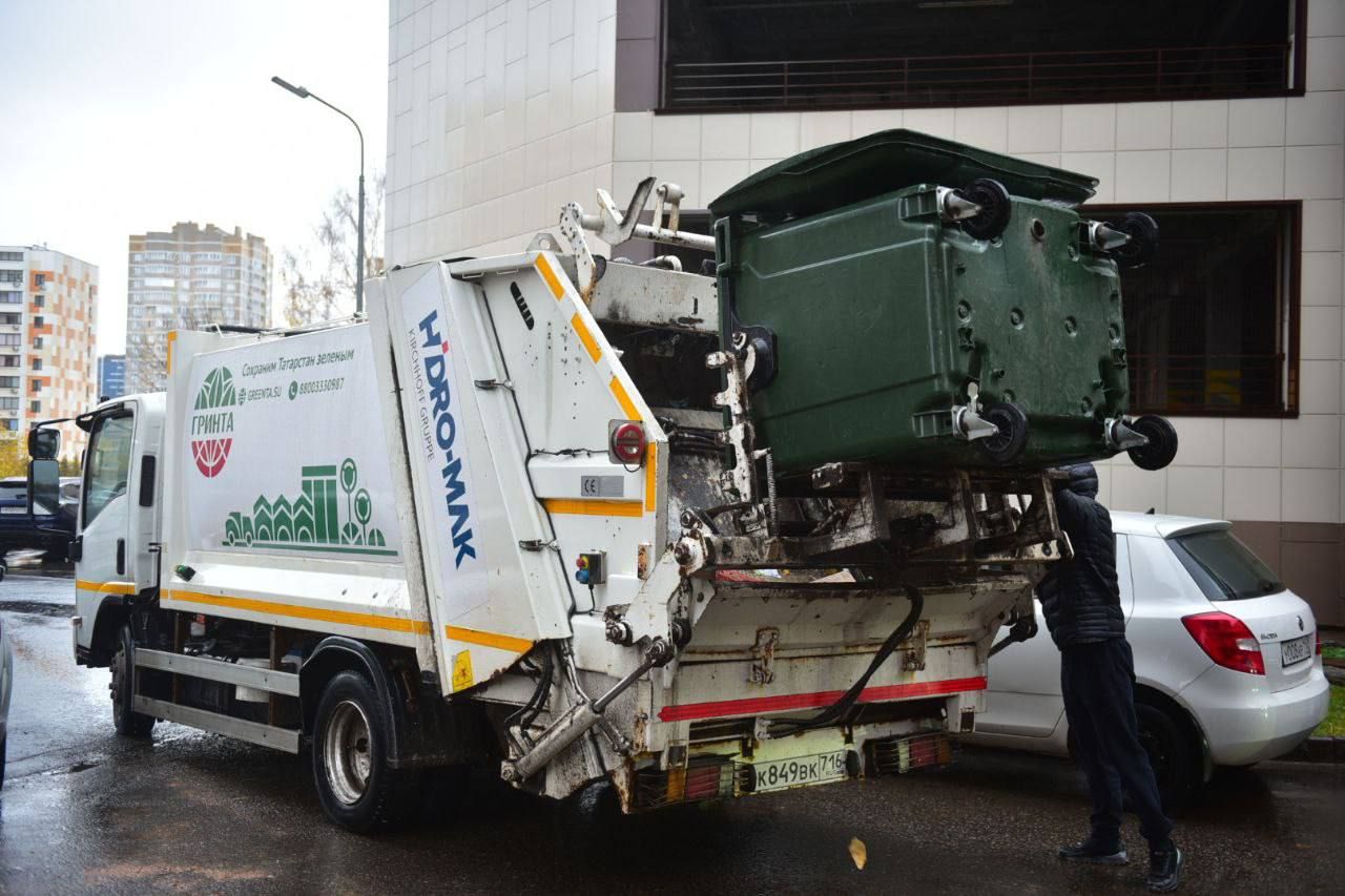 В город поступило более 2000 новых контейнеров для мусора от «Гринты»