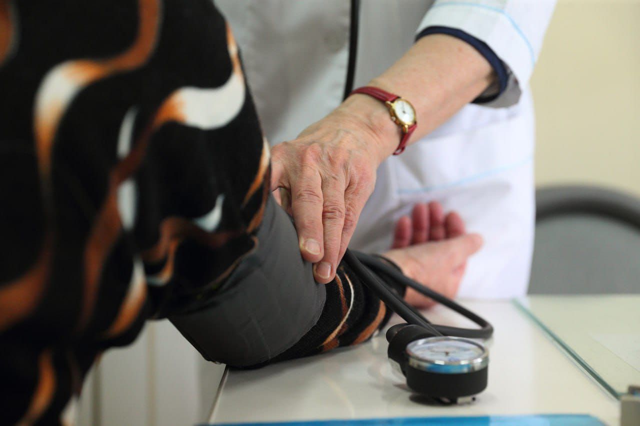 Гипертония – прямой путь к инсульту: как держать давление под контролем