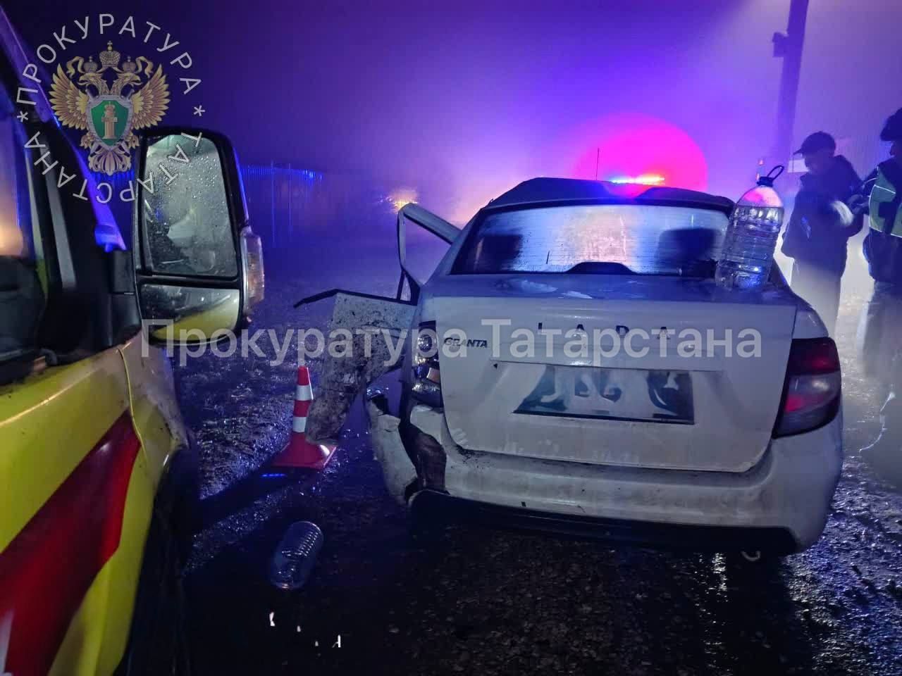 В Татарстане 16-летний водитель врезался в забор — погиб 14-летний пассажир