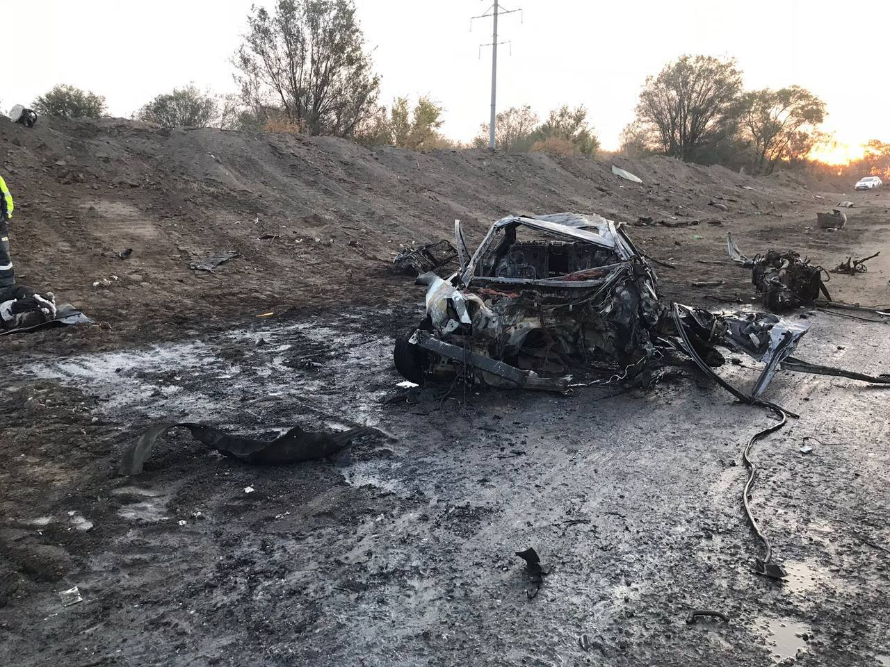 В Тольятти Infiniti сгорел после ДТП: погибли трое, включая подростка