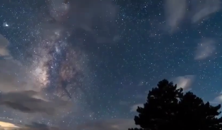 Жители Татарстана увидят пик метеорного потока Леониды 17 ноября
