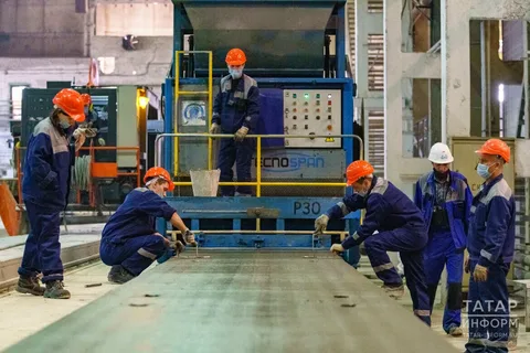 Российским заводам не хватает 2 млн рабочих