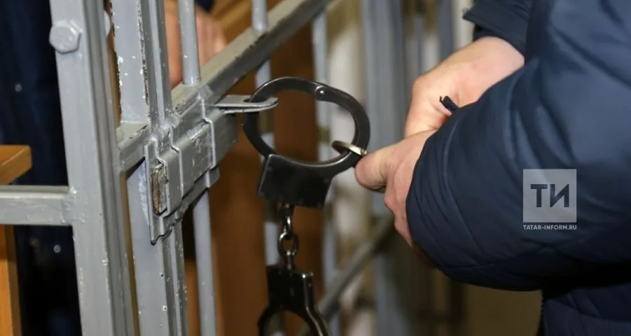 В Казани арестовали 20-летнюю девушку за сбыт наркотиков из квартиры