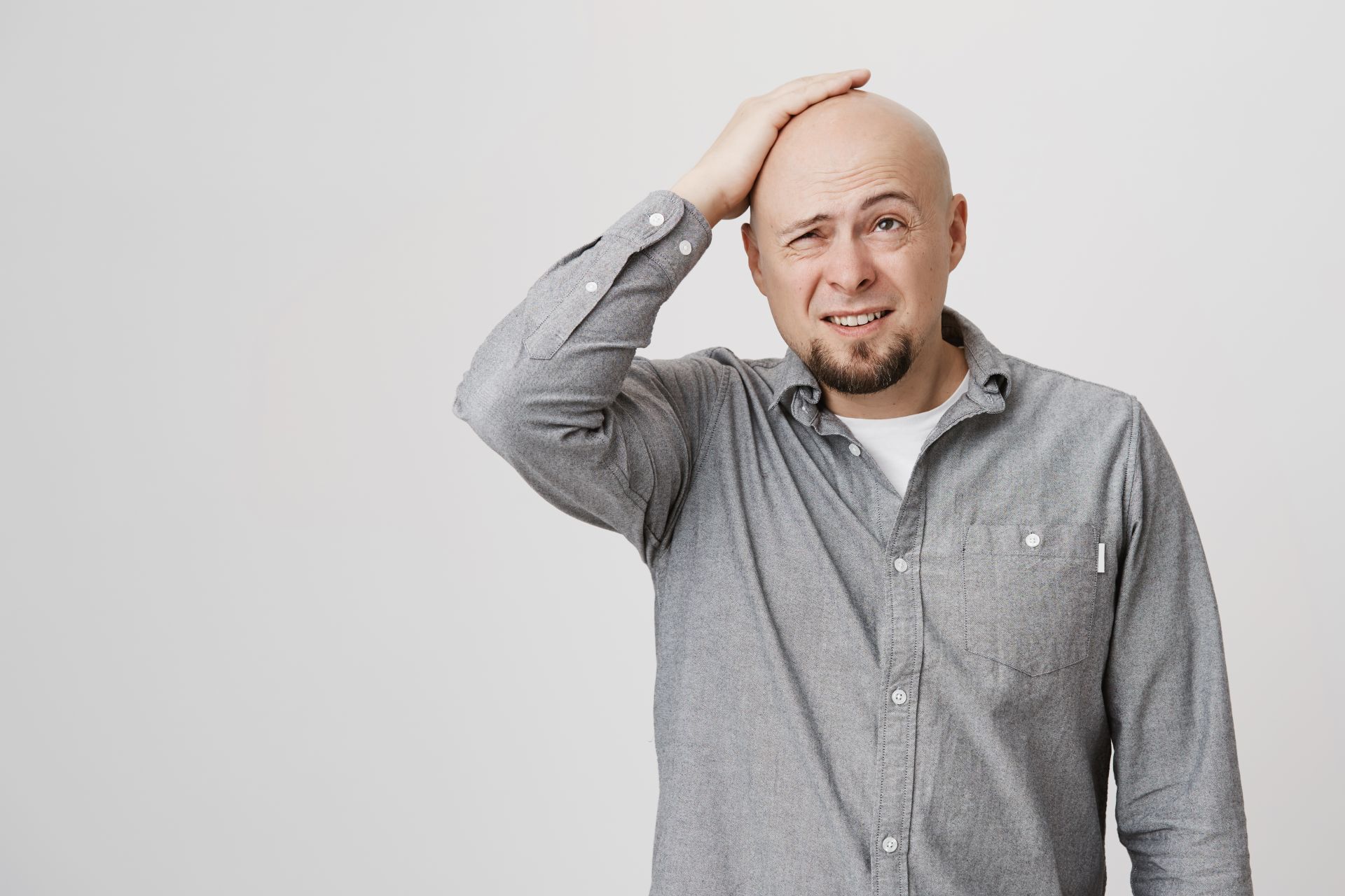 Курение вызывает облысение и раннюю седину — новые данные ученых