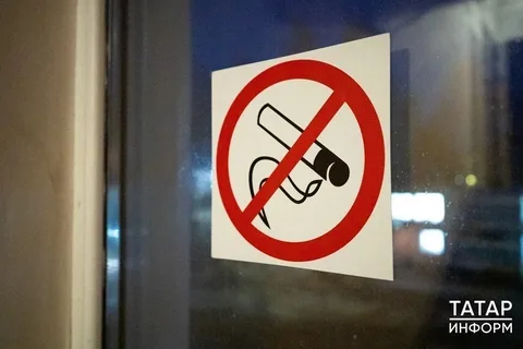 Штрафы за курение в квартире: россиян могут наказать до 5 тысяч рублей