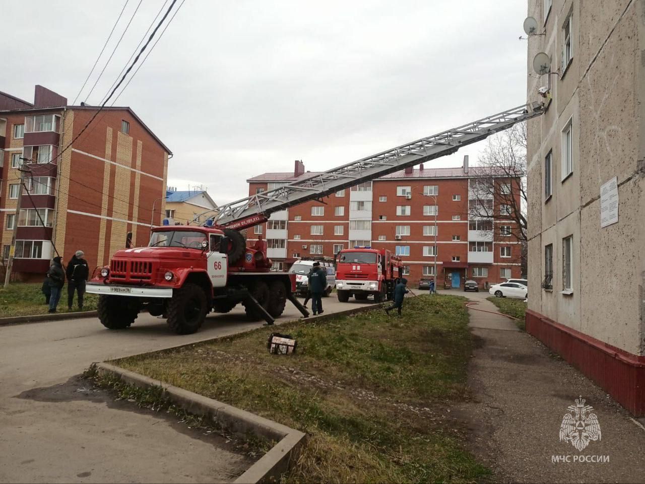 В Лениногорске при пожаре в многоэтажке пострадал 77-летний мужчина