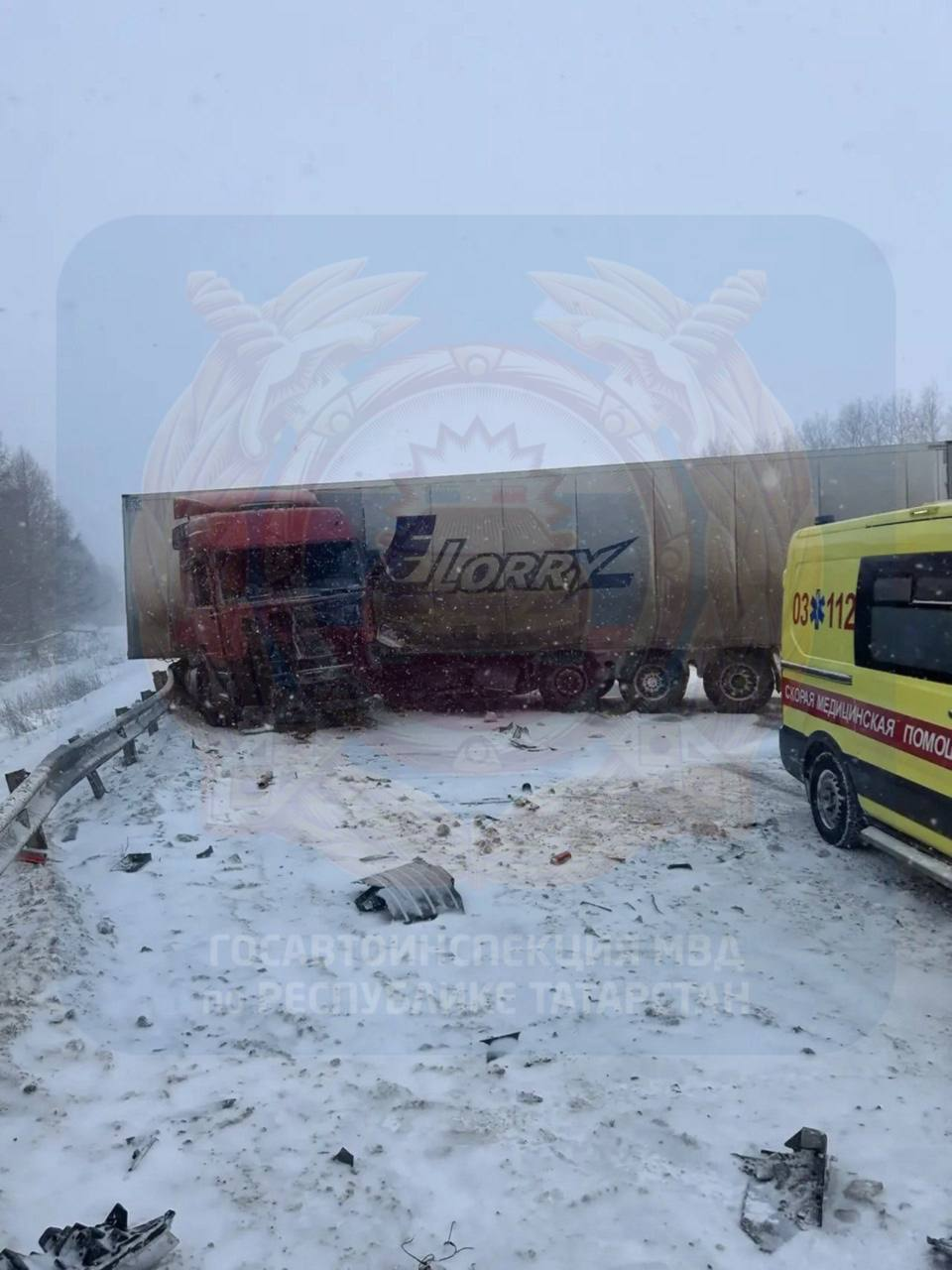 Под Альметьевском в массовом ДТП с микроавтобусом погибли два человека