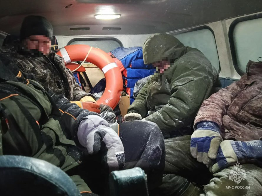 В Мензелинском районе спасли рыбаков, застрявших на острове реки Ик