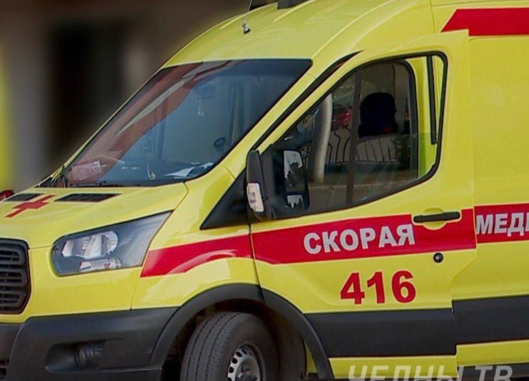 В Казани пять человек госпитализировали после ДТП на Проспекте Победы