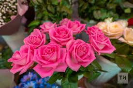 Жительницу Казани обманули на 500 тысяч рублей под видом доставки цветов