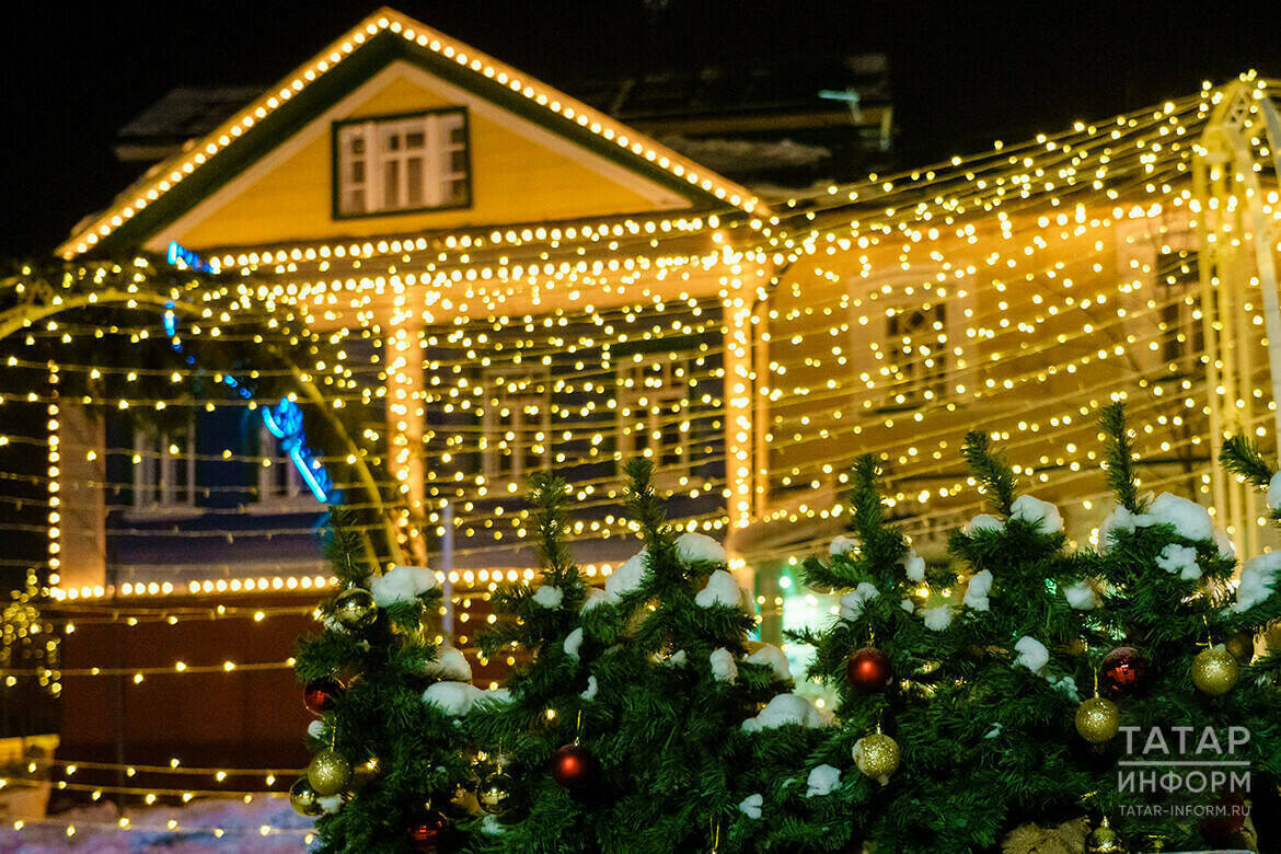 22 декабря — день рождения электрической ёлочной гирлянды