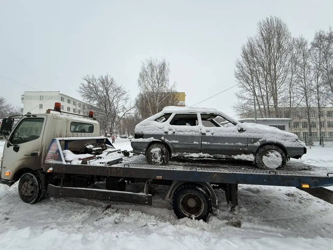 В Челнах эвакуируют машины, мешающие уборке снега на улицах