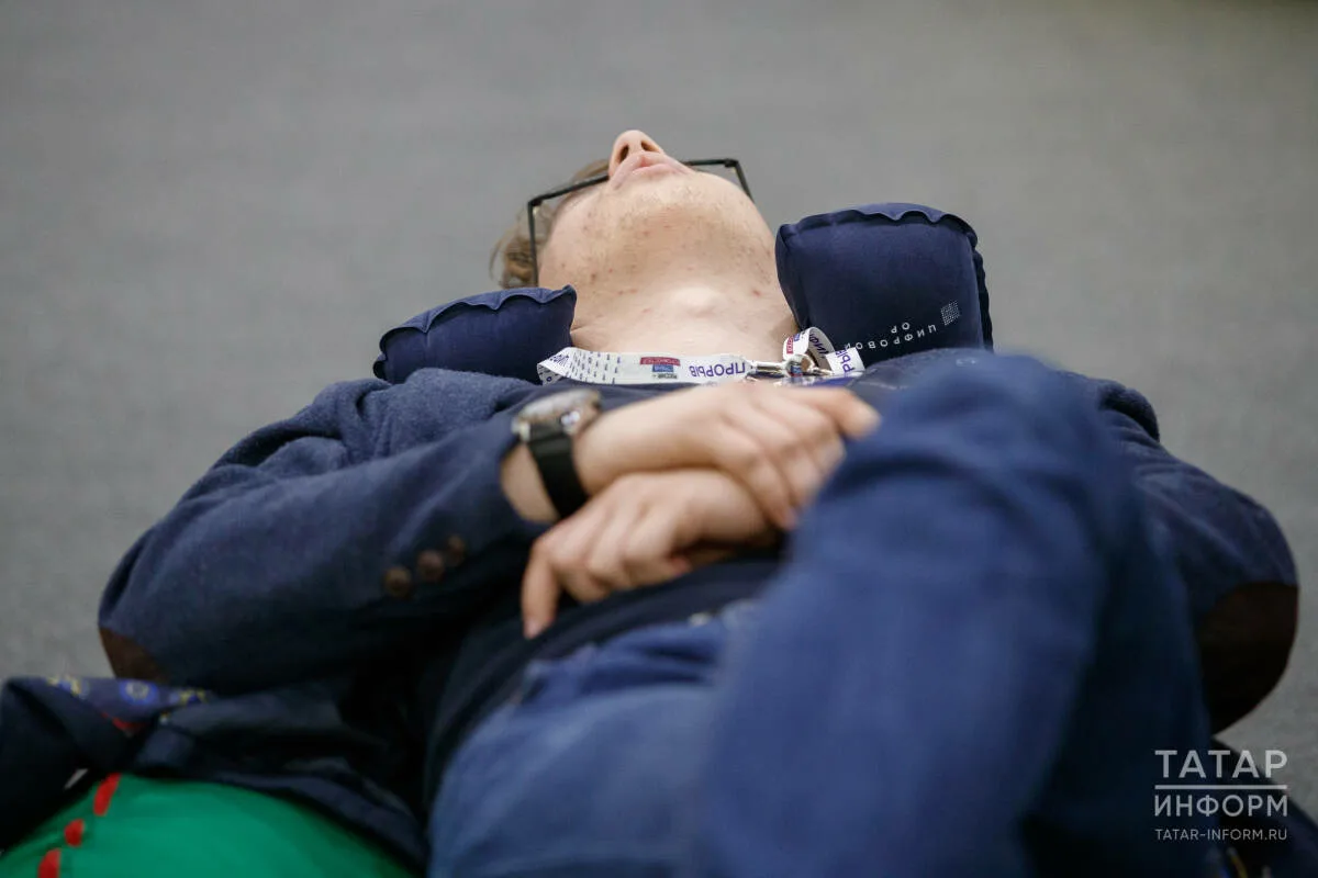 Сомнолог объяснила, кому и когда полезен дневной сон