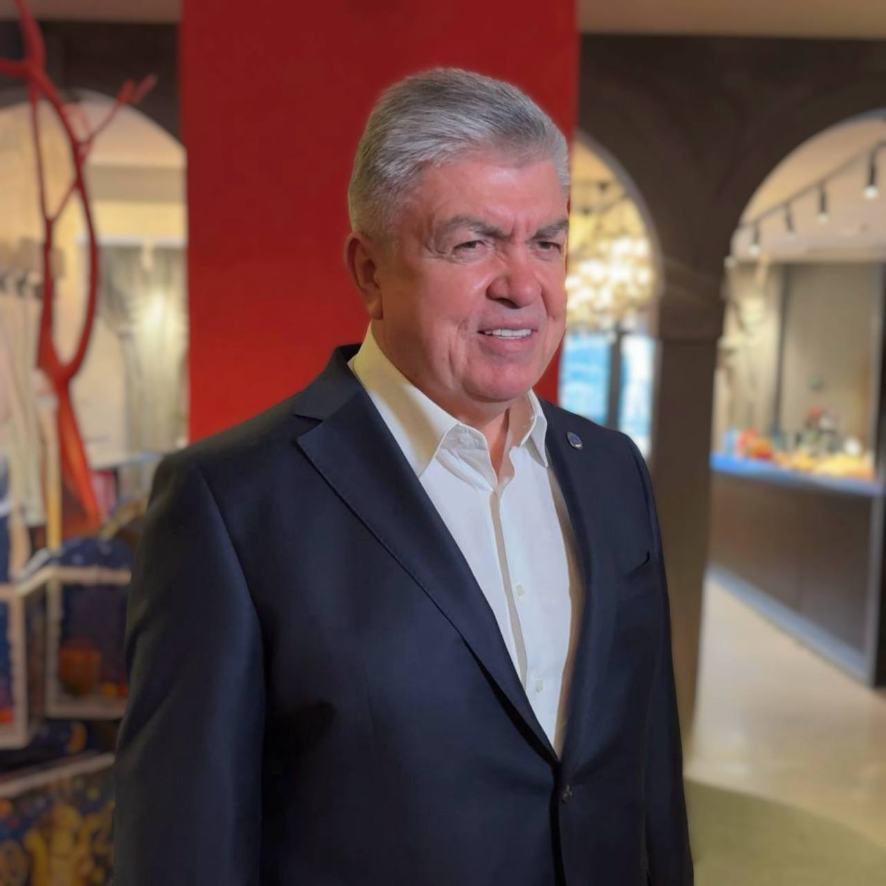 Мэр Челнов Наиль Магдеев поздравил жителей с наступающим Новым годом