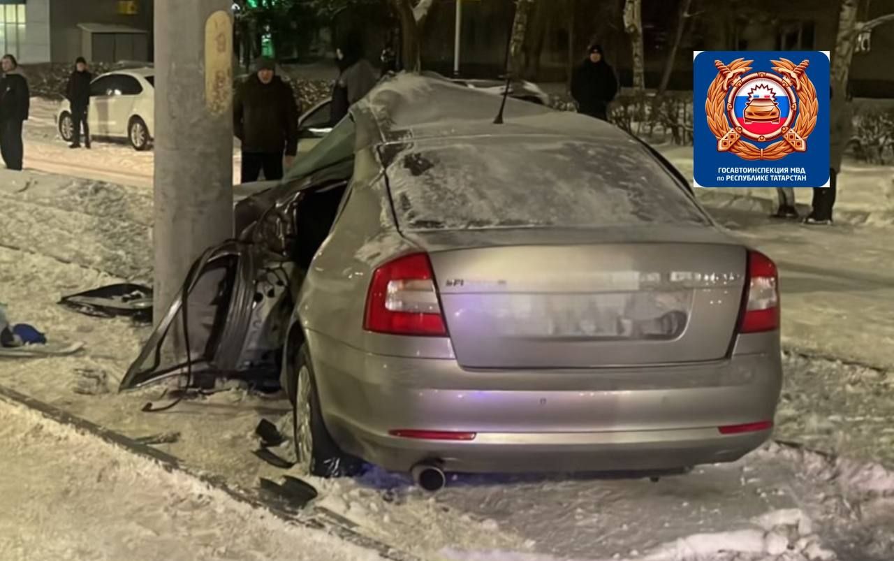 Смертельное ДТП произошло в Челнах: водитель легковушки врезался в столб