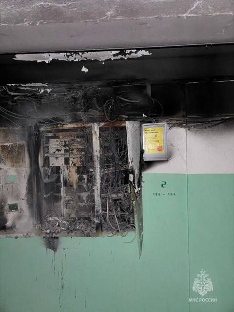 Пожар в доме 13/09 в Челнах: эвакуированы 9 человек, три подъезда без света