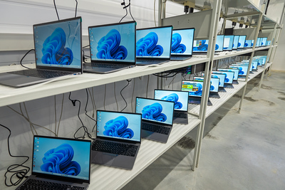 В России подешевела электроника: MacBook Pro упал в цене на 65 тыс. руб.