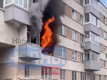 В Челнах парень и девушка выпрыгнули из огня: у обоих множественные переломы