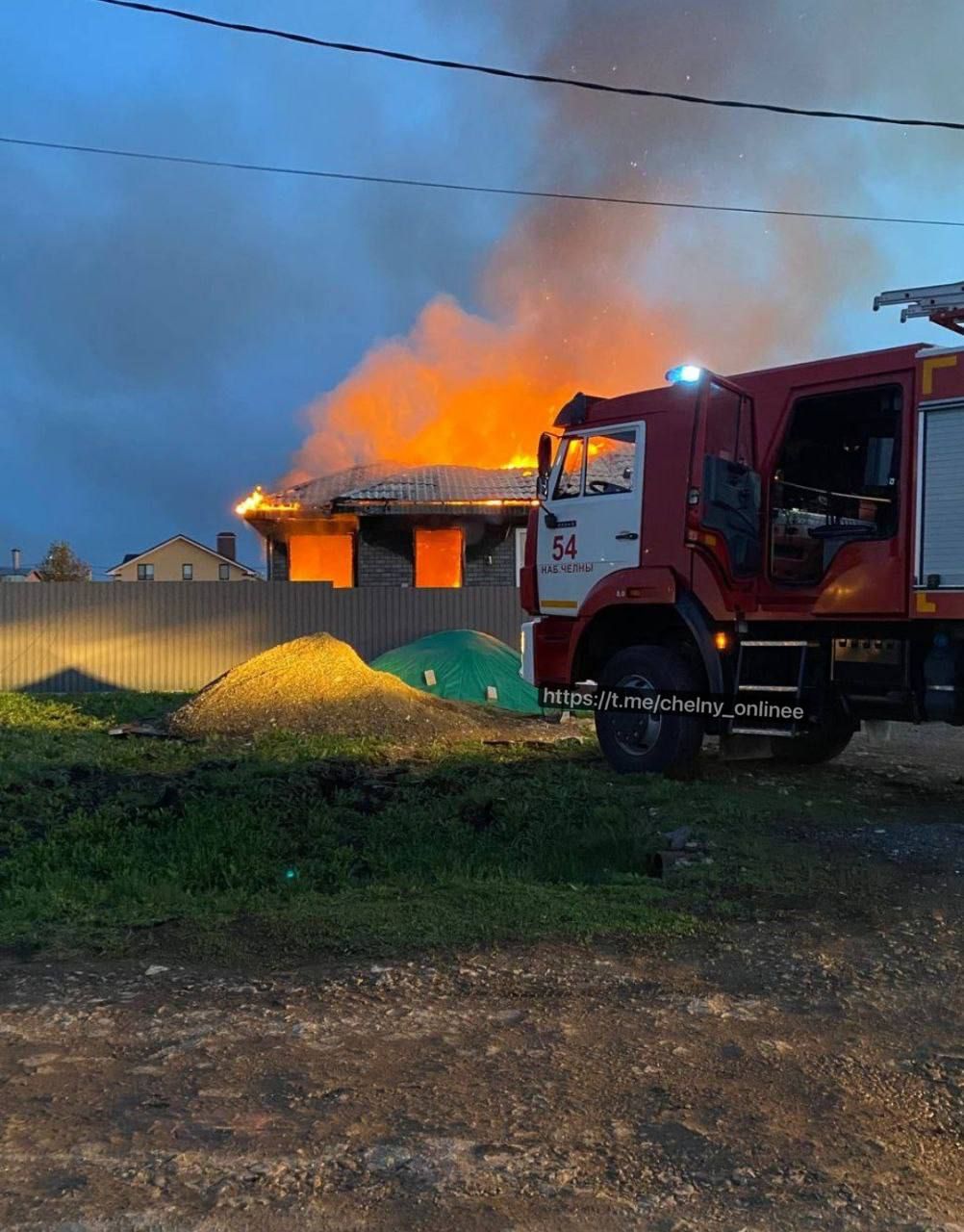 Пожарные оперативно ликвидировали возгорание частного дома в Тукаевском районе