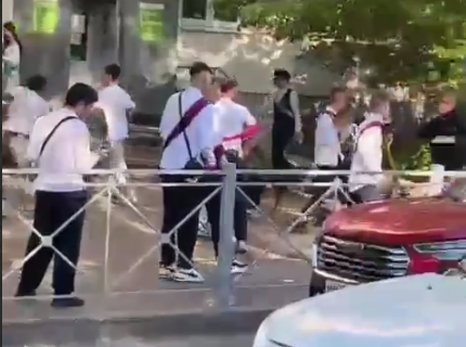В Казани полиция проверяет массовую драку выпускников на улице Толстого