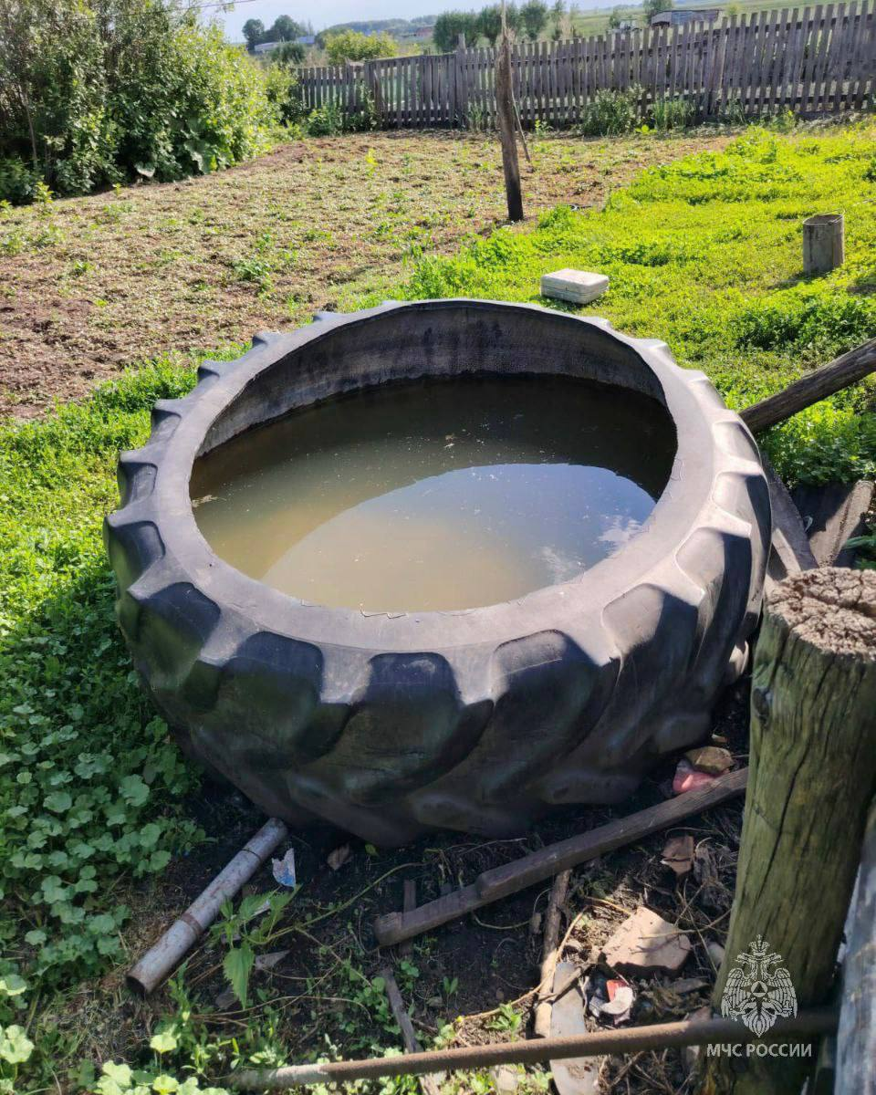 В Татарстане годовалый ребёнок утонул в покрышке с водой
