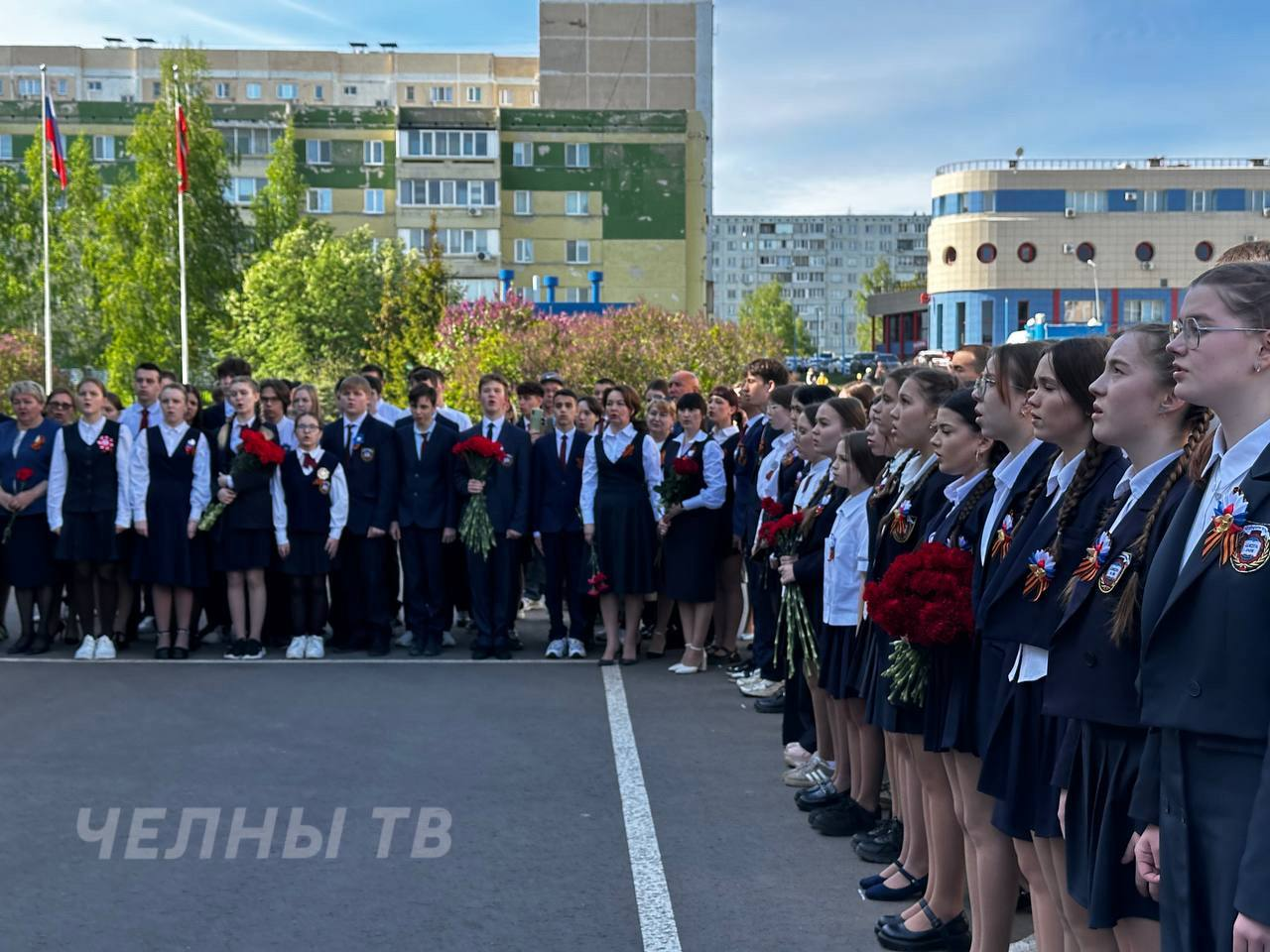 В школе №56 открыли бюст Героя России Сергея Чебнева