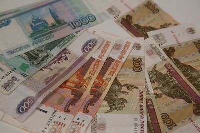 Регулярные переводы друзьям могут обернуться налогами для россиян