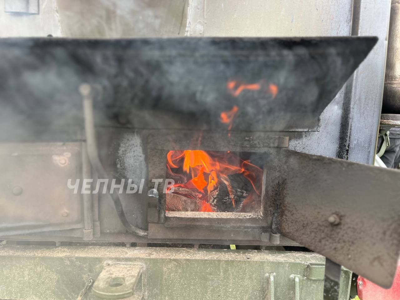 2500 порций солдатской каши подготовили для челнинцев команда полевой кухни