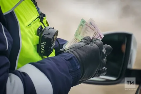 С сентября в России вырастут пошлины на водительские права и документы