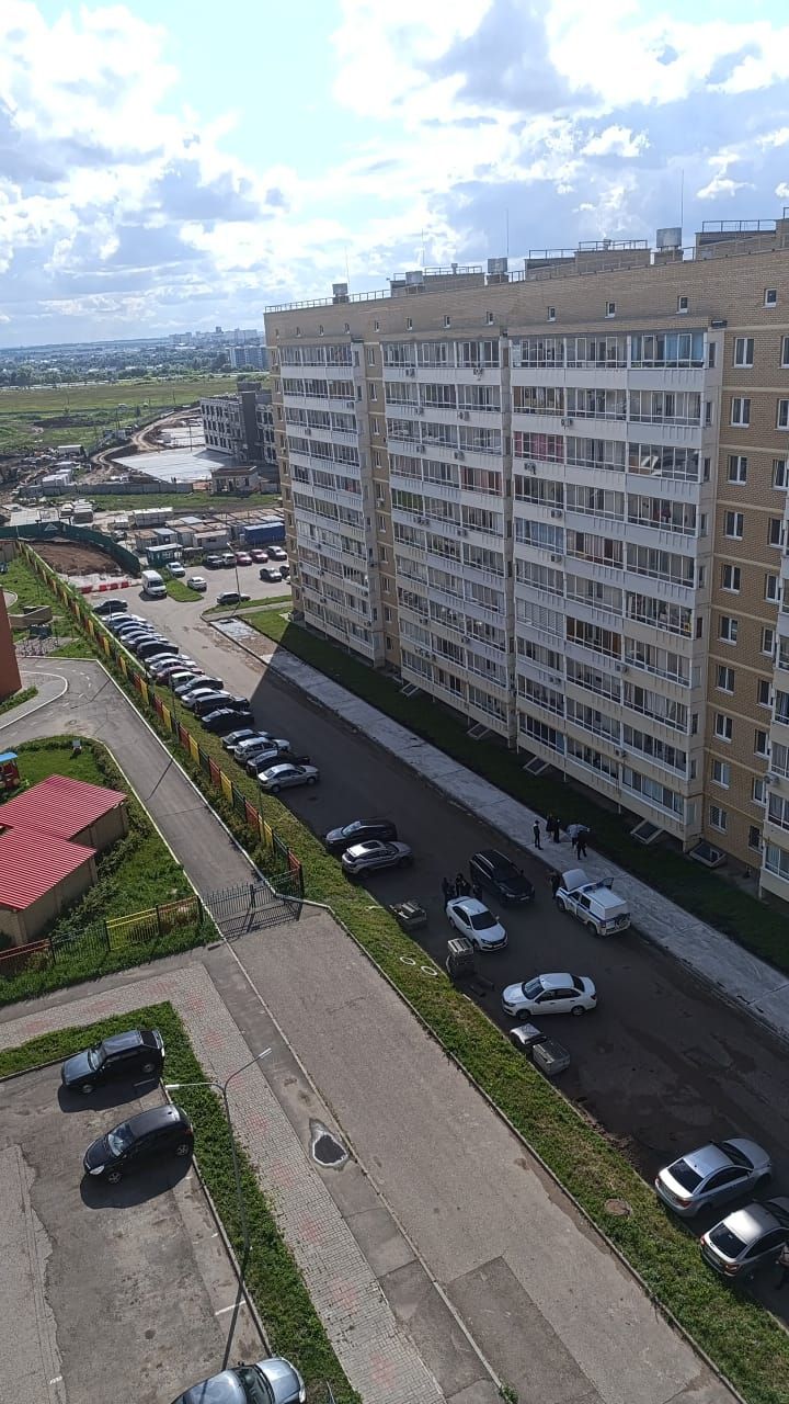 Ребёнок выпал из окна в Набережных Челнах