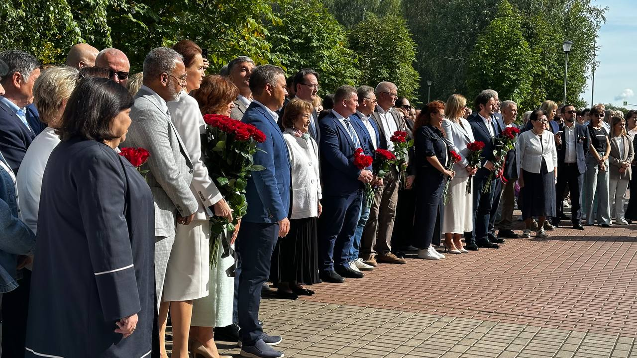 В Набережных Челнах открыли бюст академику Ренату Акчурину