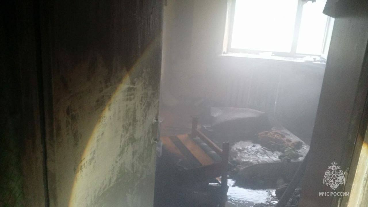 Пенсионер из Бугульмы попал в больницу после пожара из-за сигареты