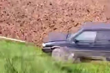 В Кукморе эвакуаторщик грубо обошёлся с водителем и его машиной