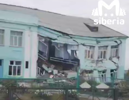 В Татарске обрушилась школа: здание частично разрушено