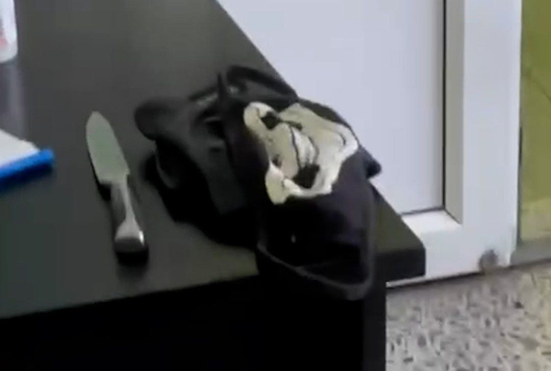 В Архангельске экс-студент с ножом напал на преподавателей и ученика техникума