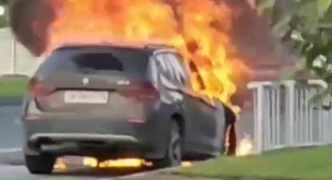 Пожарные потушили загоревшийся BMW в Набережных Челнах