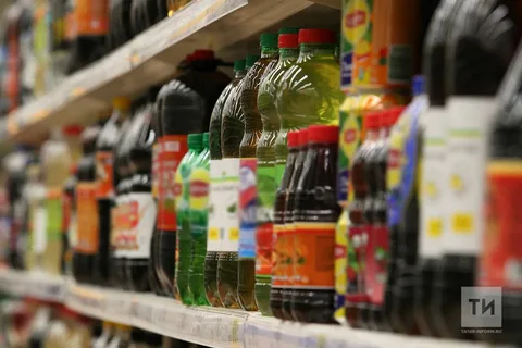 Учёные: сладкая газировка и алкоголь связаны с выпадением волос
