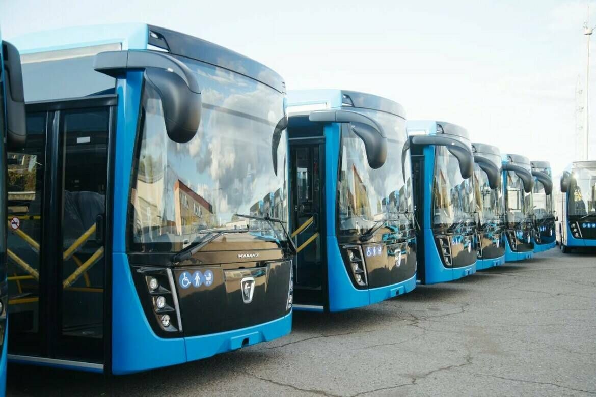В октябре в Челнах поступят ещё 30 больших автобусов