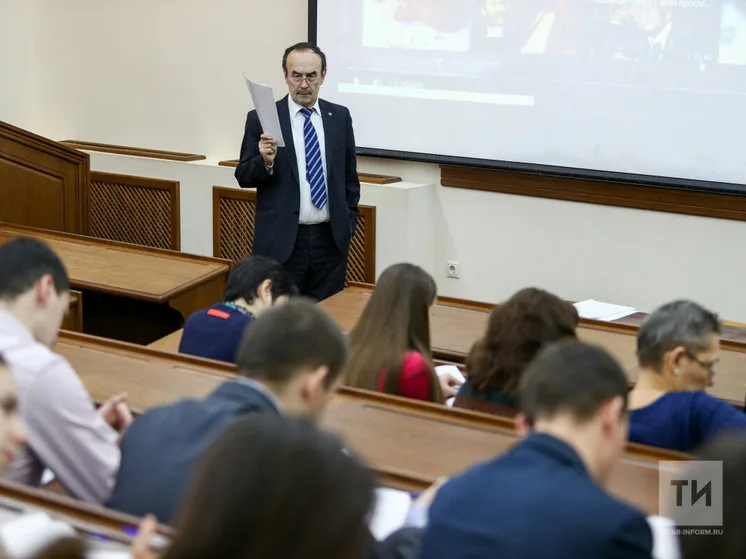 В Госдуму внесли законопроект о 40-процентных надбавках для преподавателей вузов