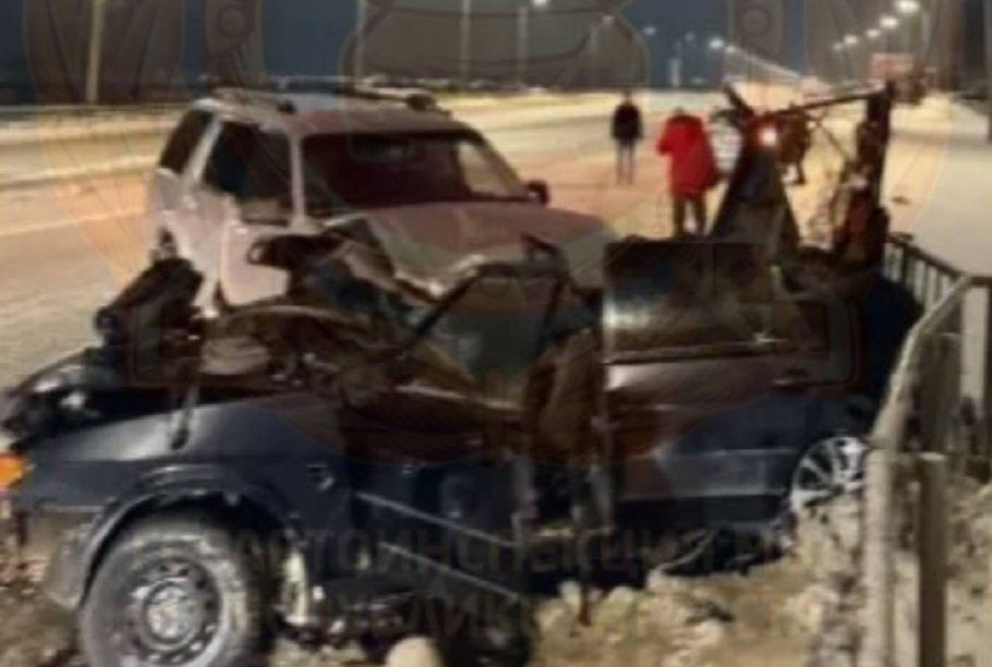 В Челнах «Ладу» вынесло на встречку после удара о забор — погиб пассажир