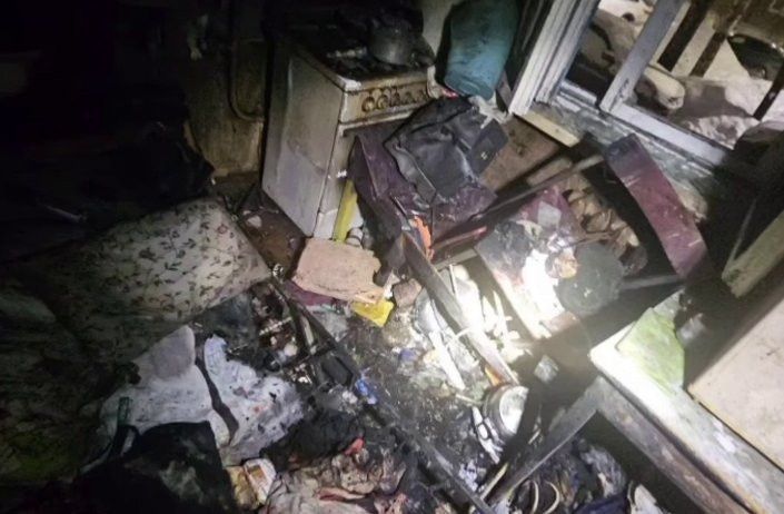 В Казани на пожаре в пятиэтажке спасли пожилого мужчину с ожогами