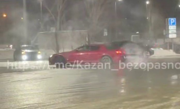 В Казани водитель Mazda наказан за дрифт в центре города