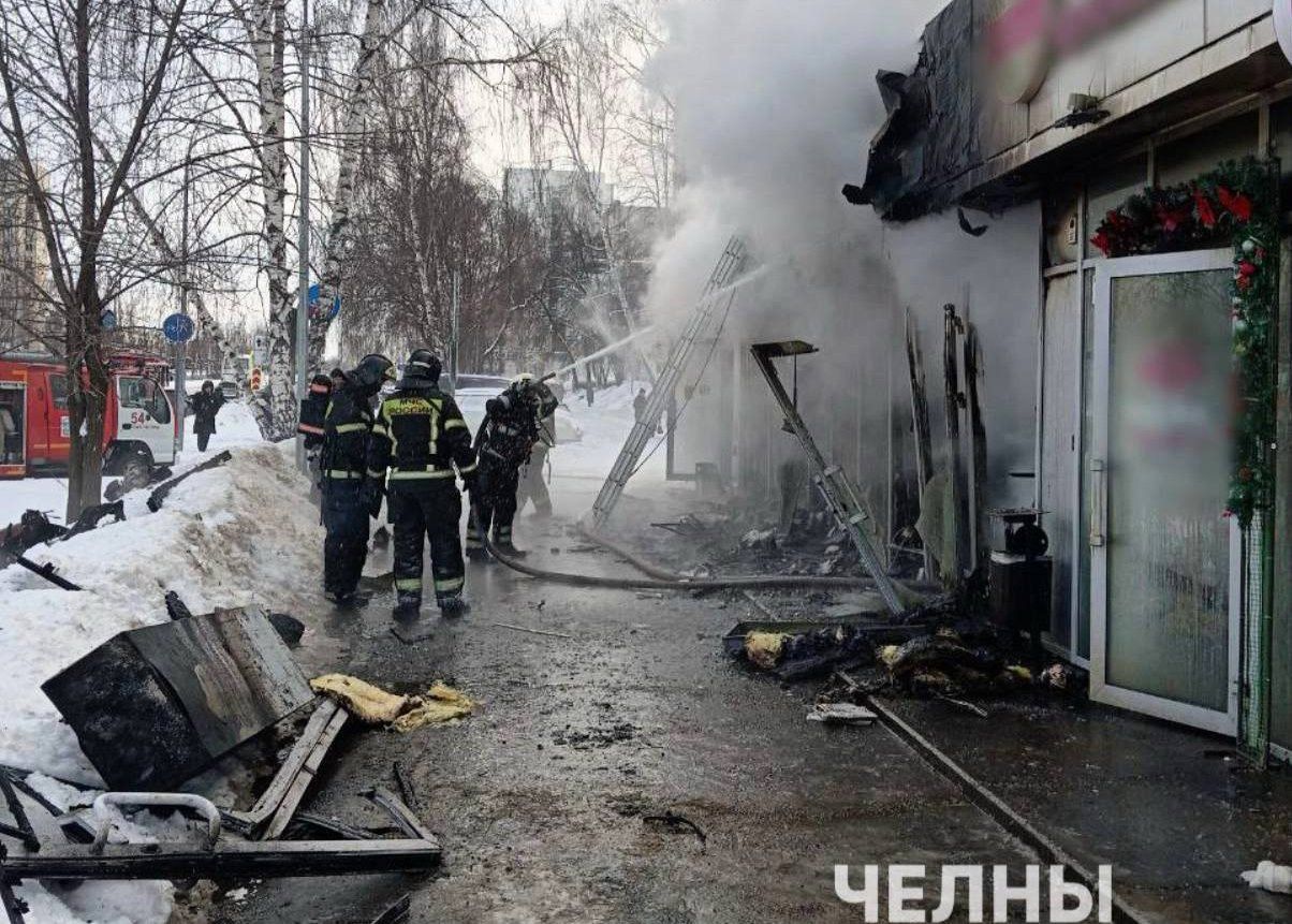 Названа причина пожара в аптеке и алкомаркете Набережных Челнов