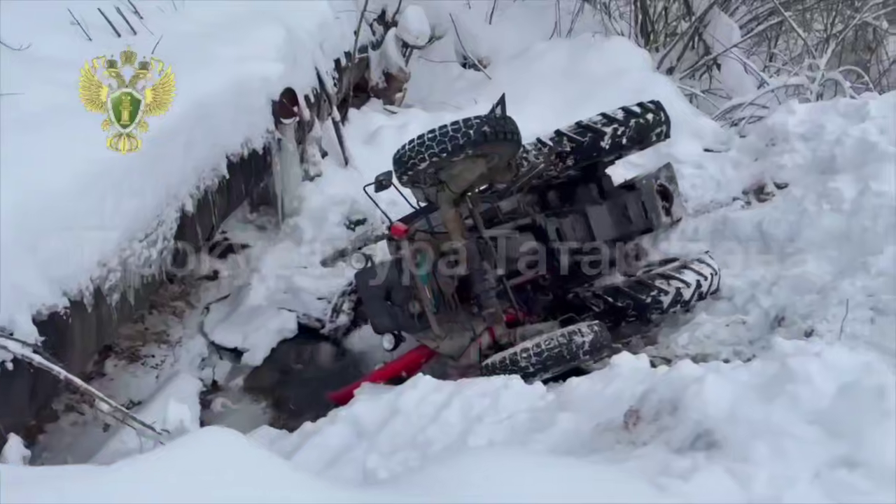 В Казани мужчина погиб при опрокидывании трактора на улице Боевой
