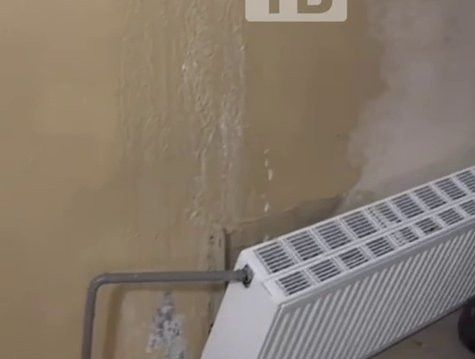 В Челнах мужчина сорвал батарею в подъезде и залил дом кипятком