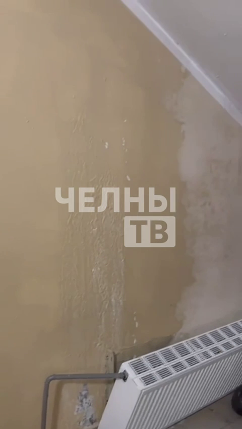 В Челнах мужчина сорвал батарею в подъезде и залил дом кипятком